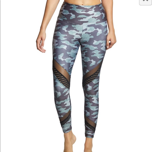NWT Onzie Camo Sporty Ankle Legging - Picture 3 of 5